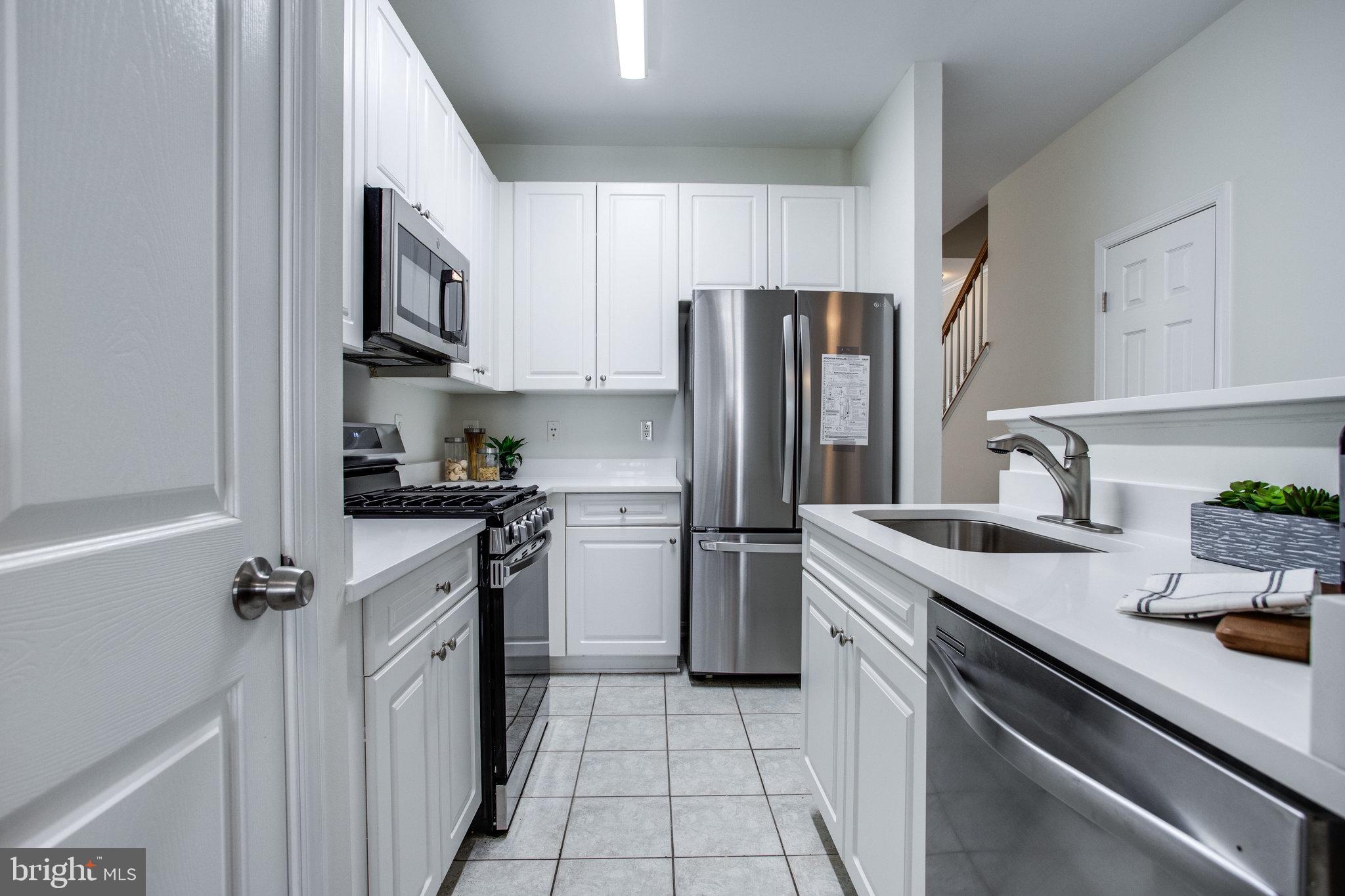 2664 MANHATTAN PLACE 103