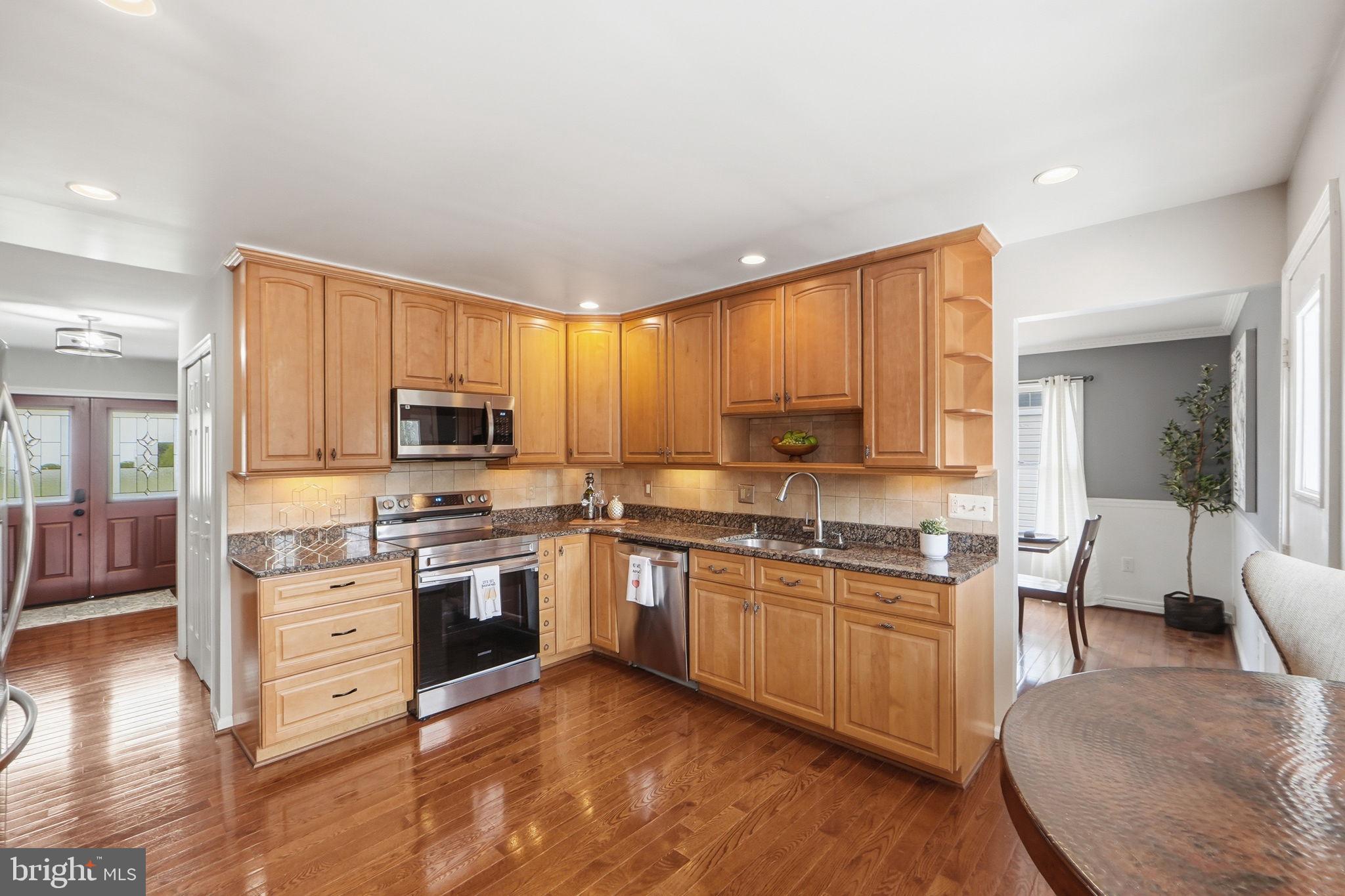 7316 LIGHTSHIP COURT