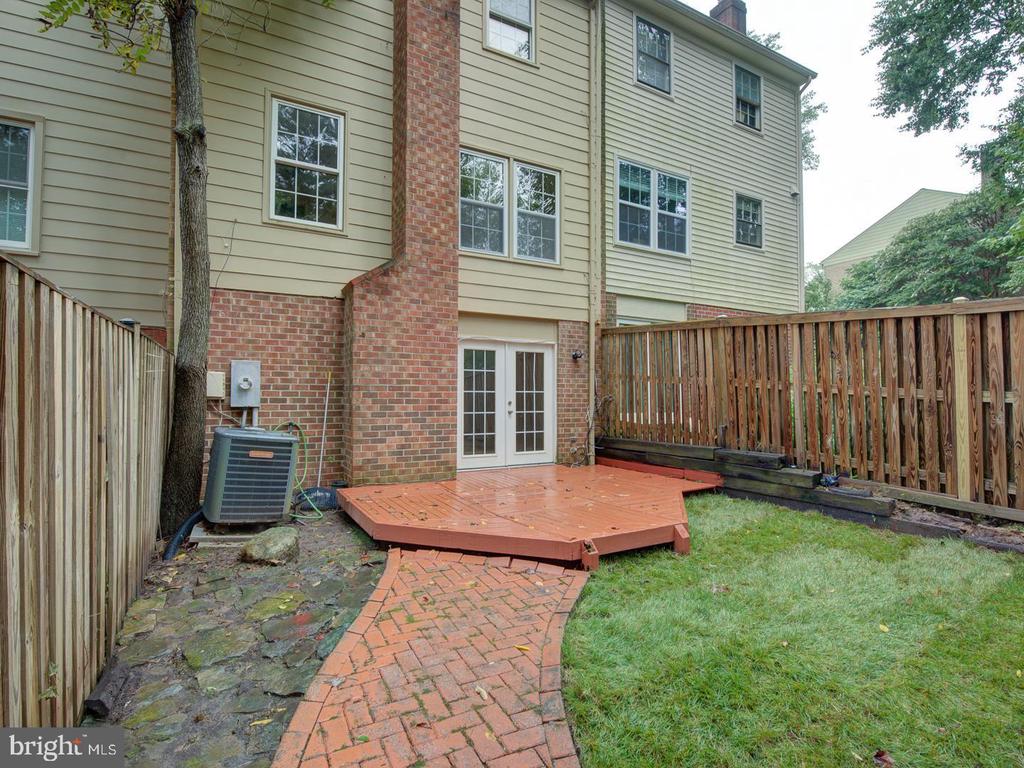 9867 HIGH WATER COURT