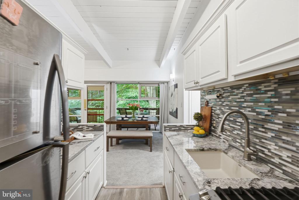 4335 AMERICANA DRIVE 203