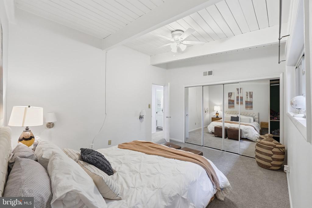 4335 AMERICANA DRIVE 203