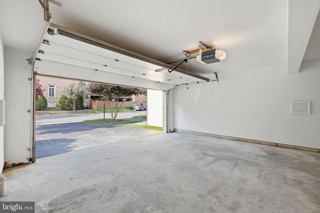 7559 CHRISLAND COVE