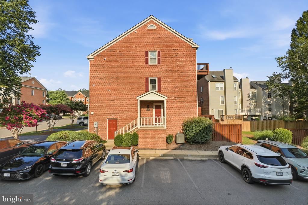 7559 CHRISLAND COVE