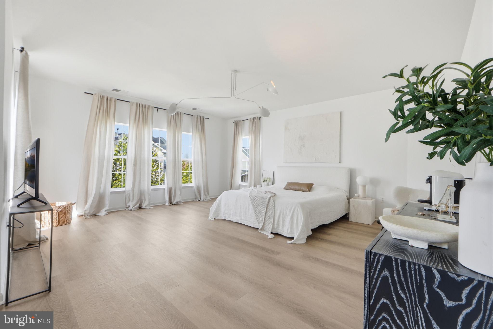 22320 LOST BRANCH CIRCLE