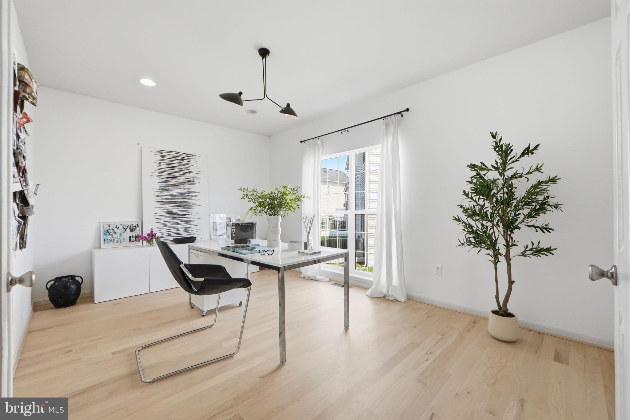 22320 LOST BRANCH CIRCLE