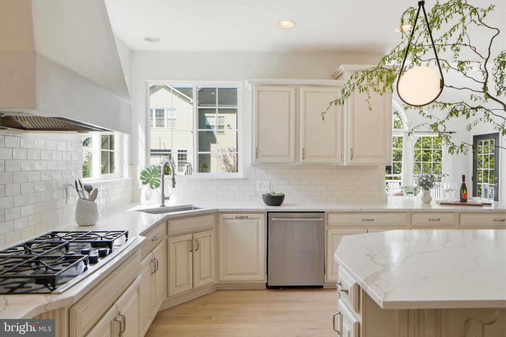 22320 LOST BRANCH CIRCLE