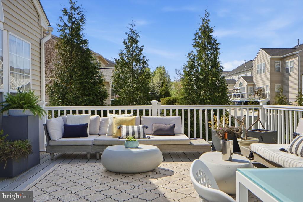 22320 LOST BRANCH CIRCLE