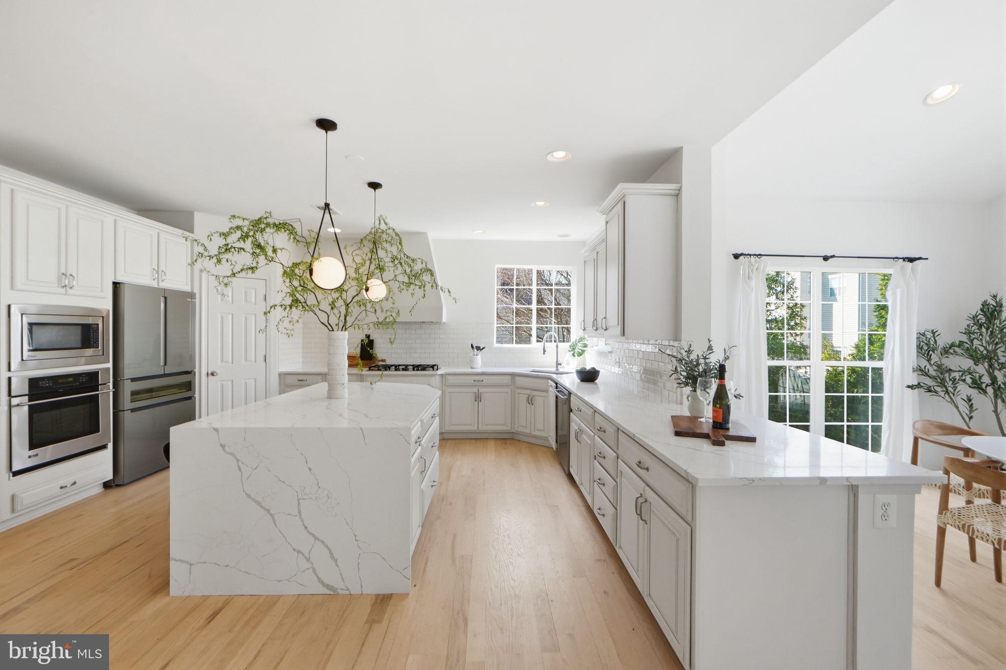 22320 LOST BRANCH CIRCLE