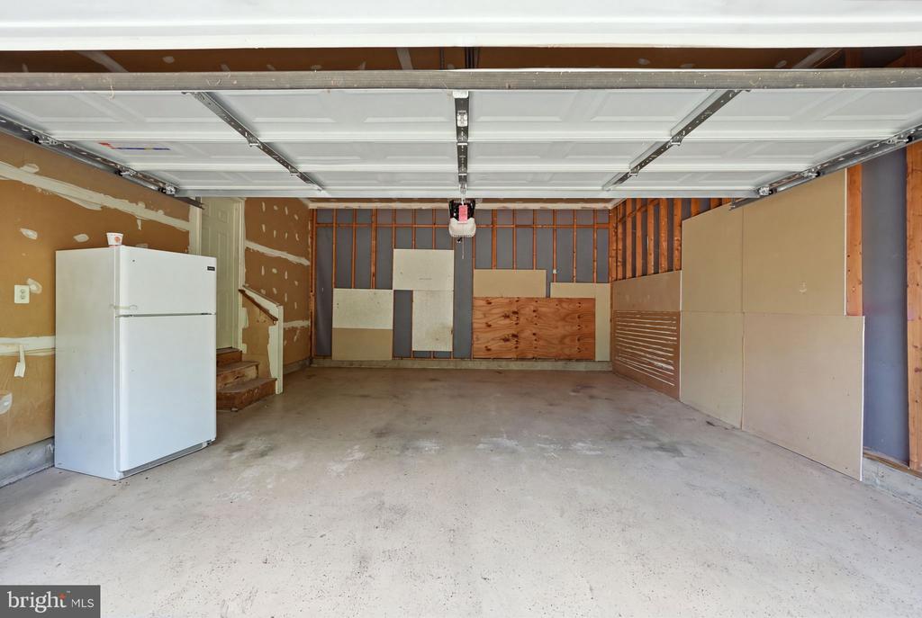 21392 GLEBE VIEW DRIVE
