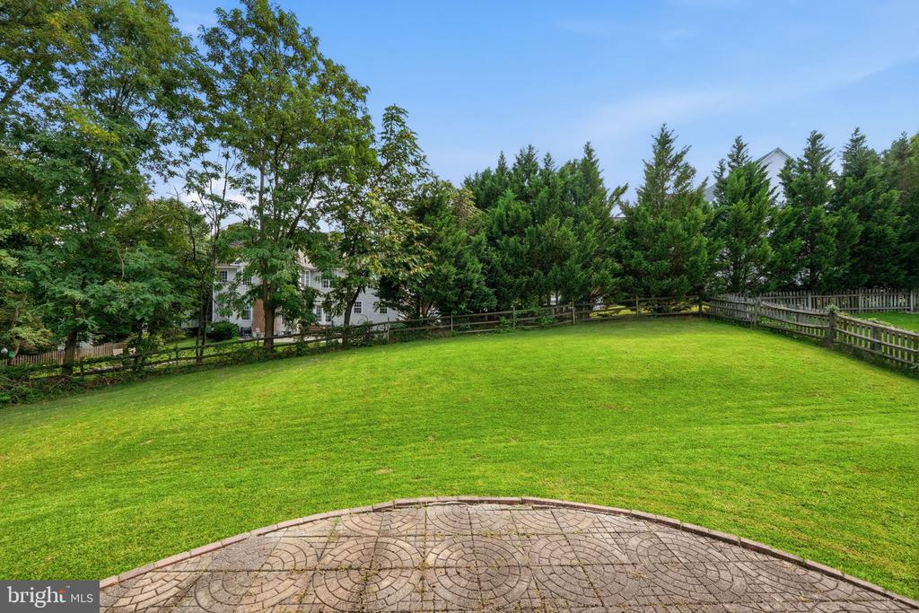 21392 GLEBE VIEW DRIVE