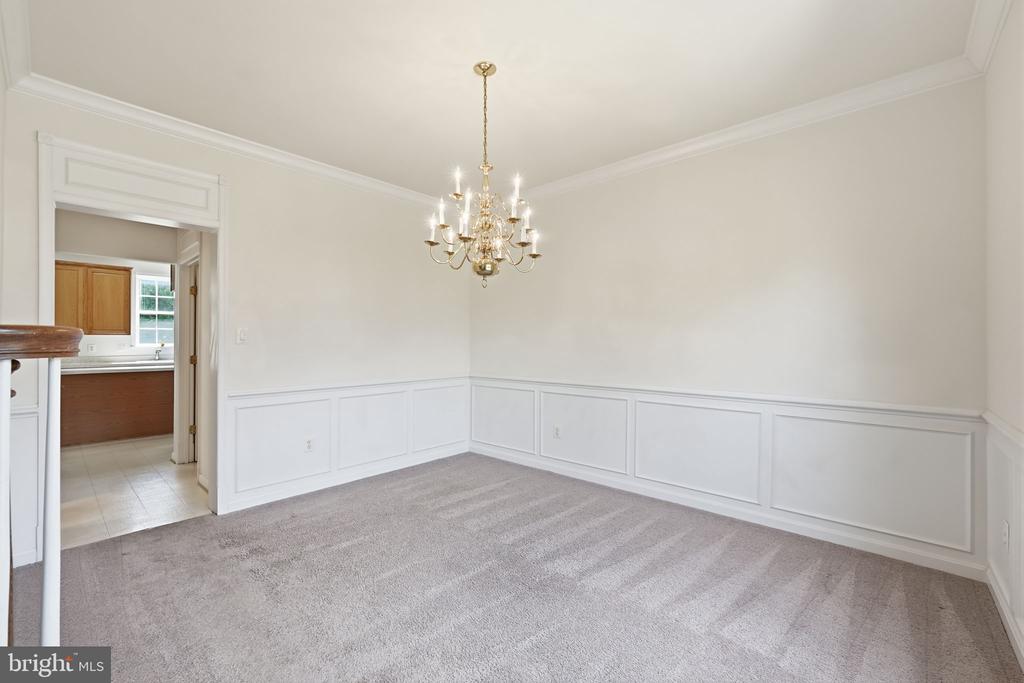 21392 GLEBE VIEW DRIVE