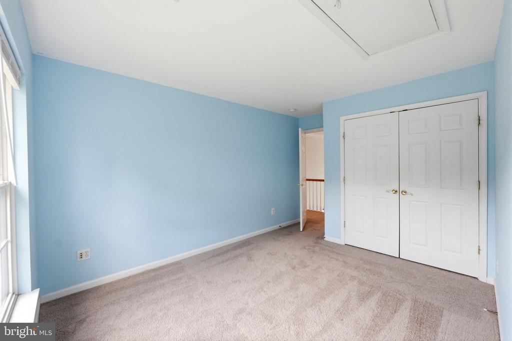 21392 GLEBE VIEW DRIVE