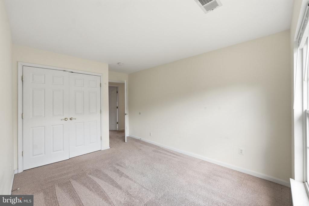 21392 GLEBE VIEW DRIVE