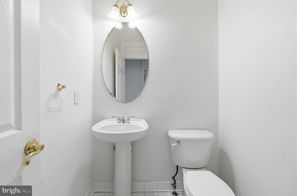 21392 GLEBE VIEW DRIVE