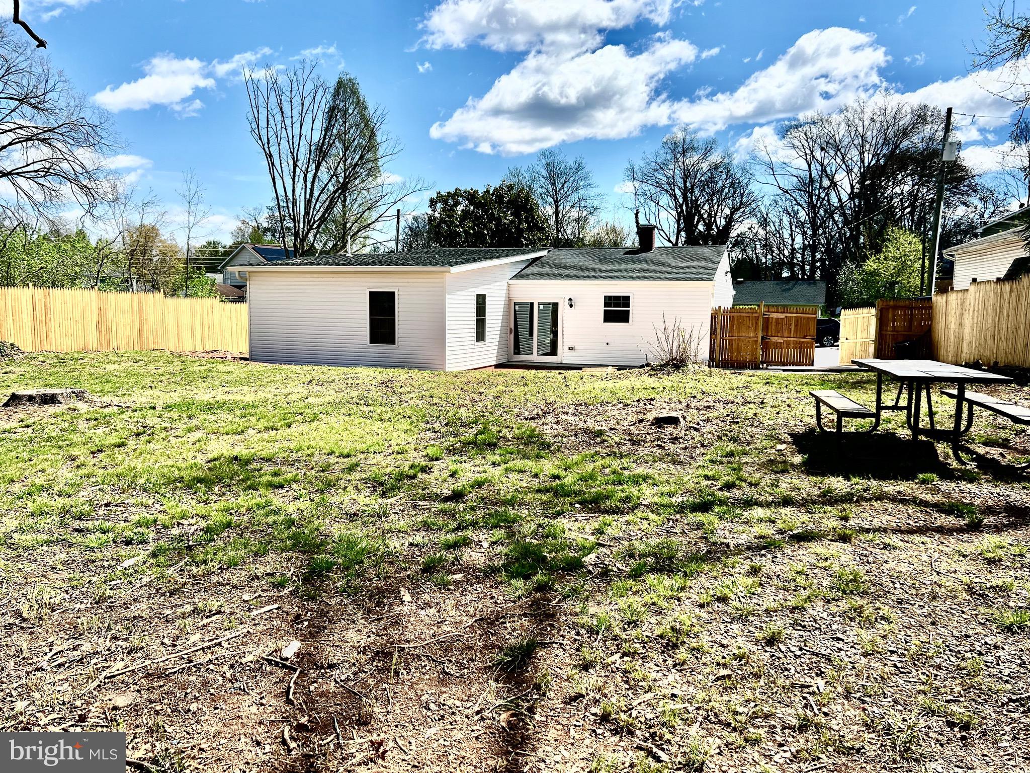 129 Courtney Dr