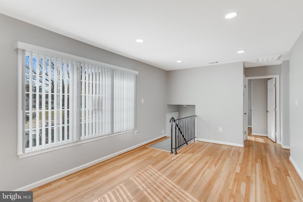 1312 OREGON AVENUE