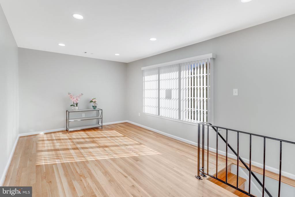 1312 OREGON AVENUE