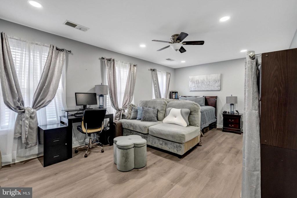 4169 AGENCY LOOP