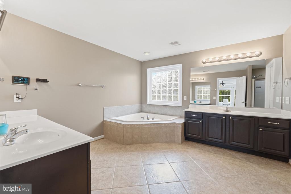 51 EQUESTRIAN DRIVE