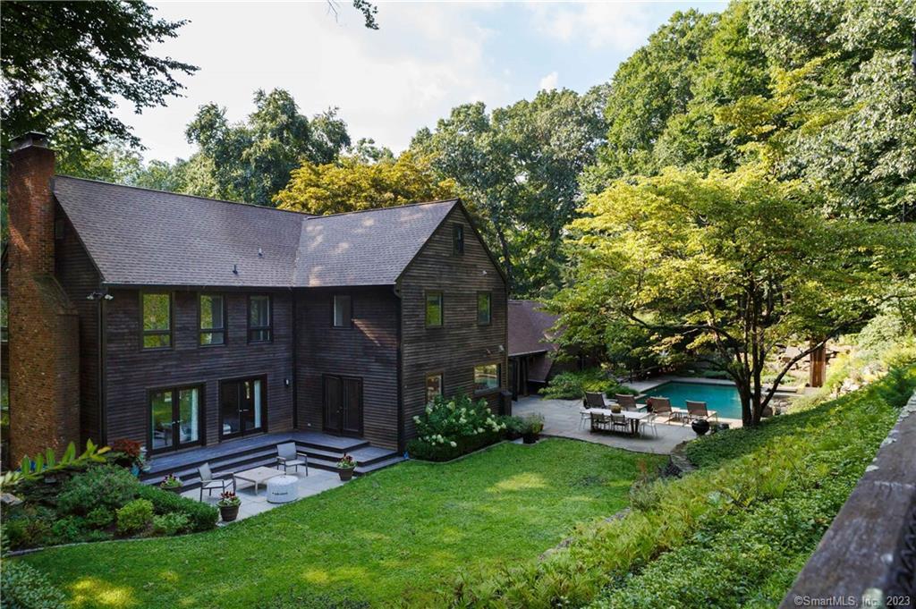17 Greenbrier Road