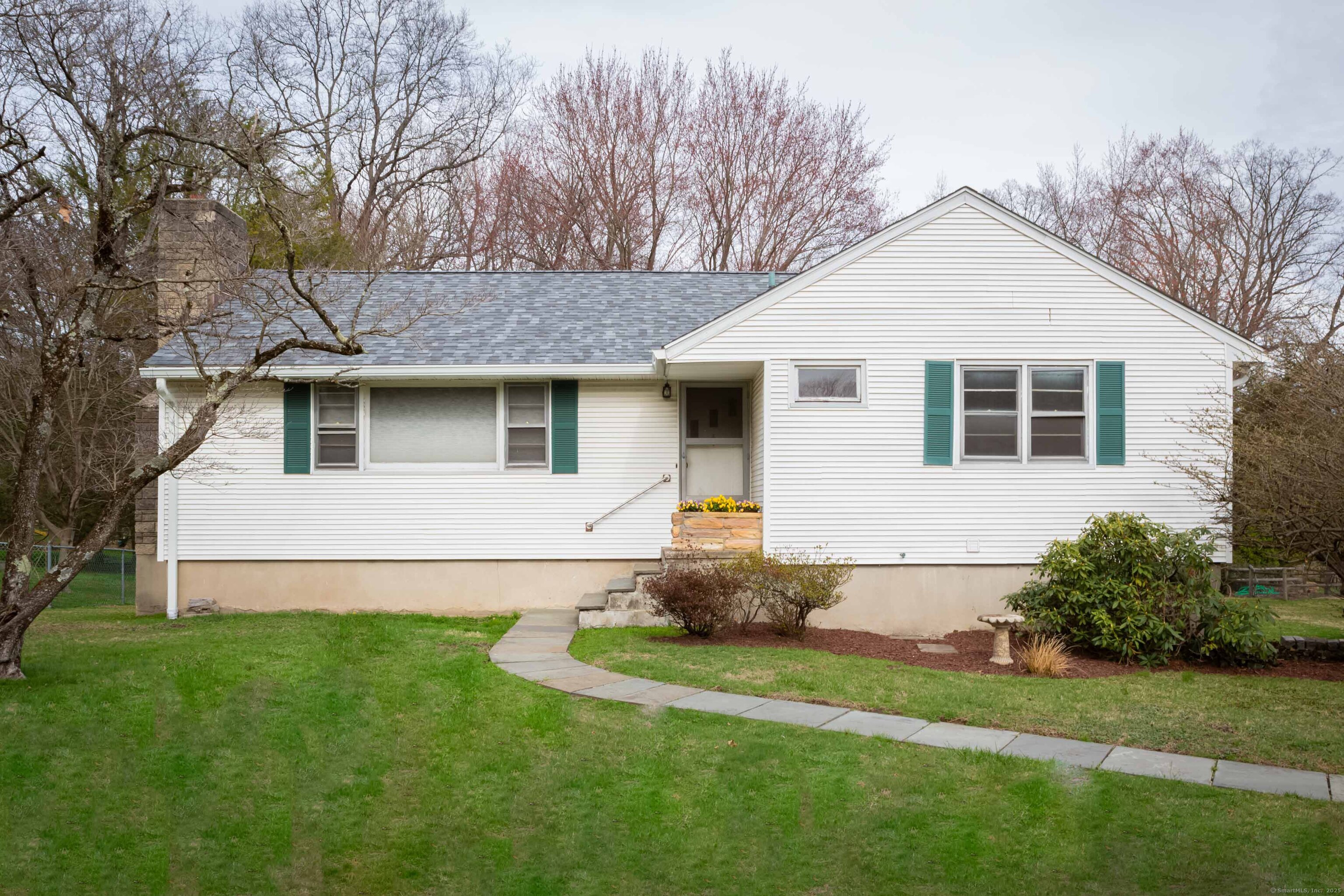 8 Lloyd Road