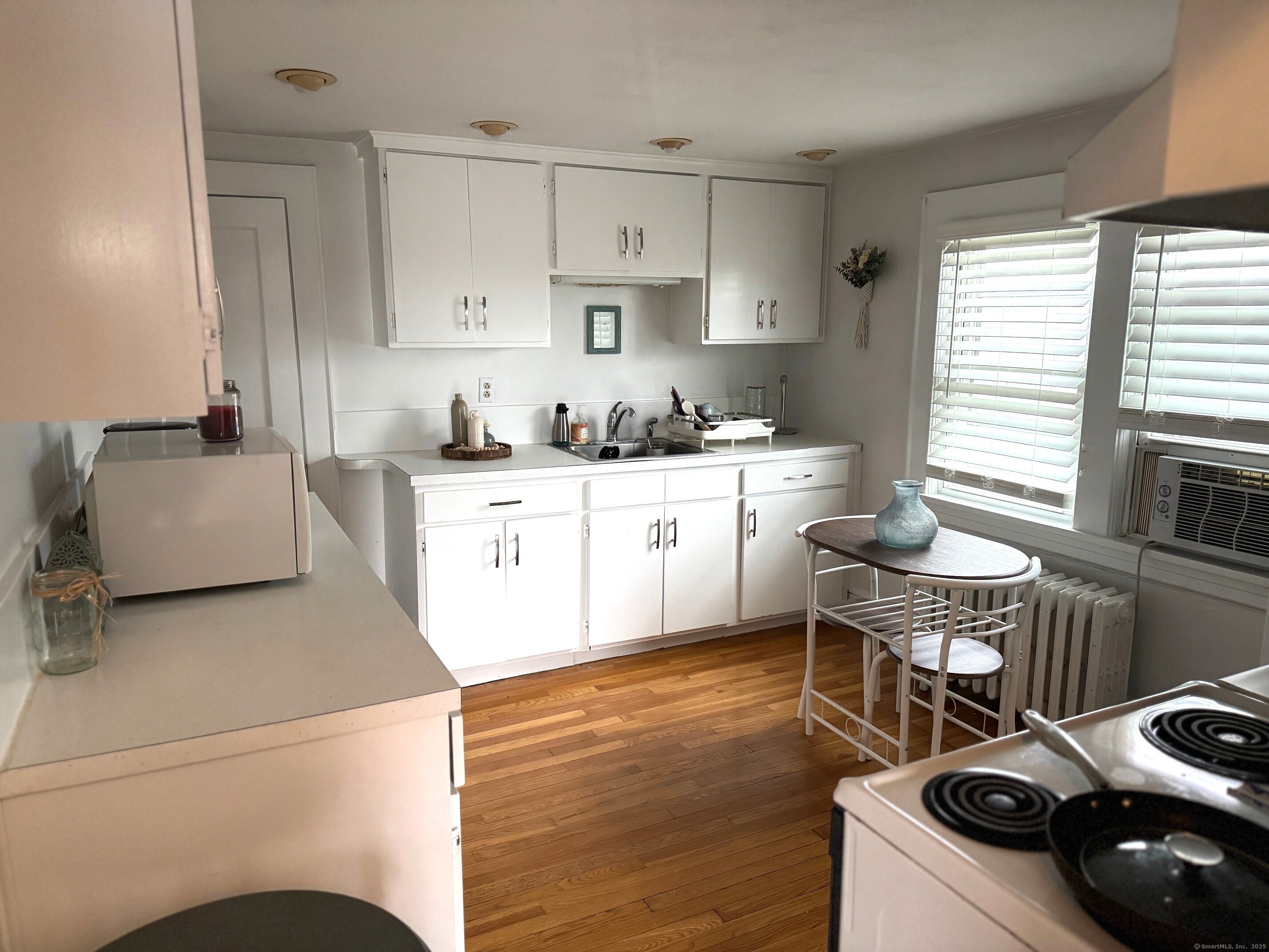 289A Halley Avenue