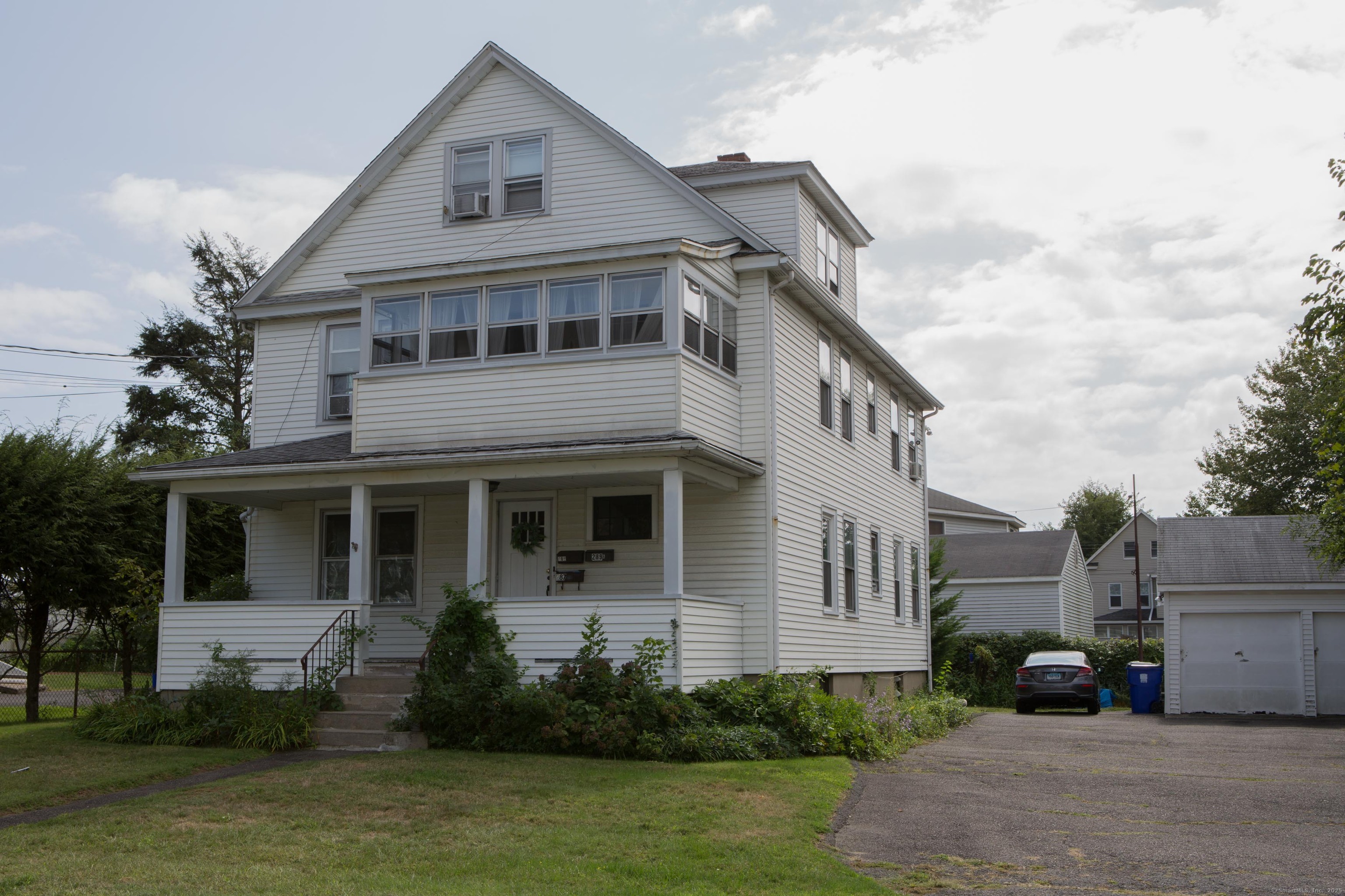 289A Halley Avenue