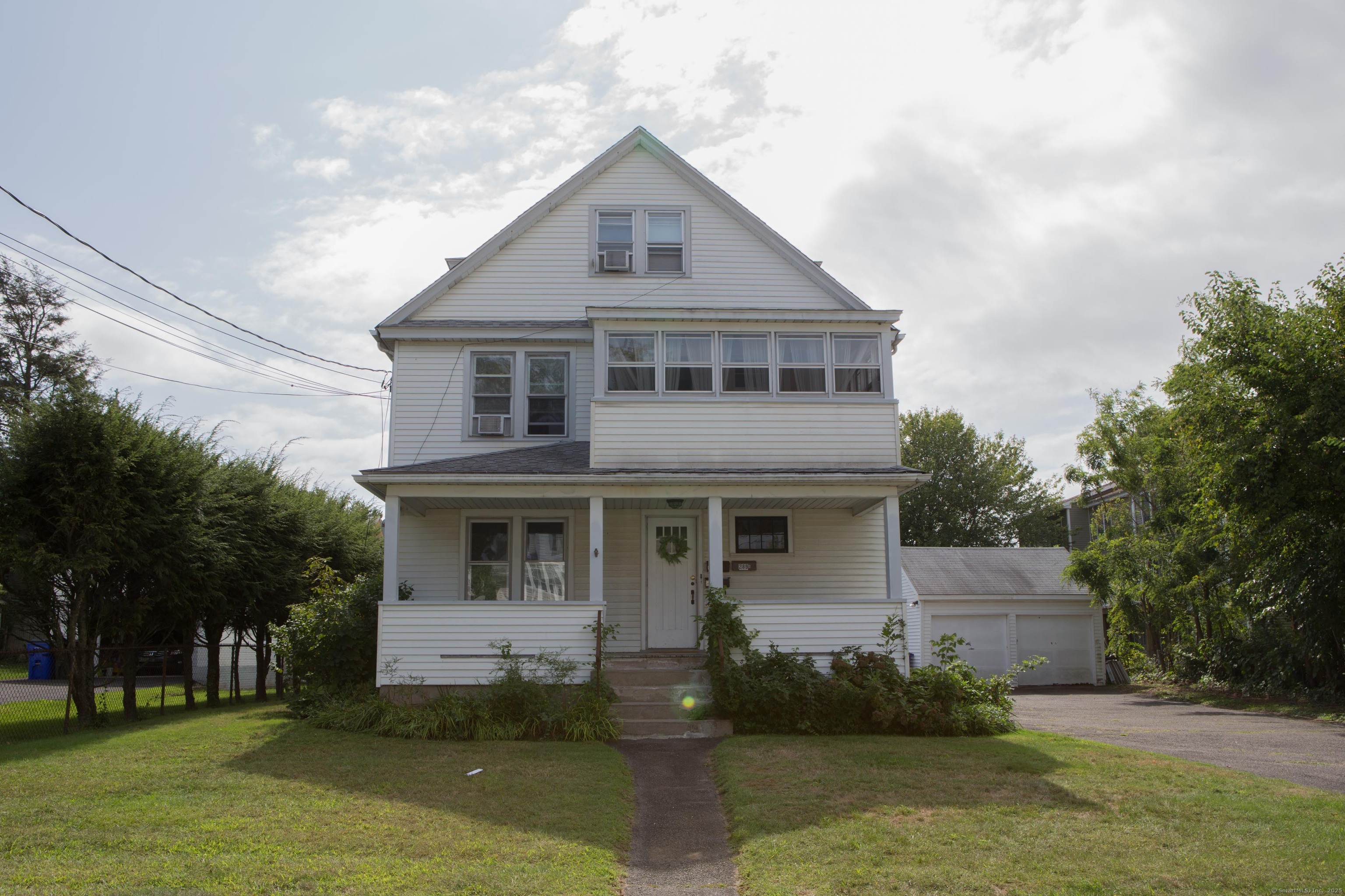 289A Halley Avenue