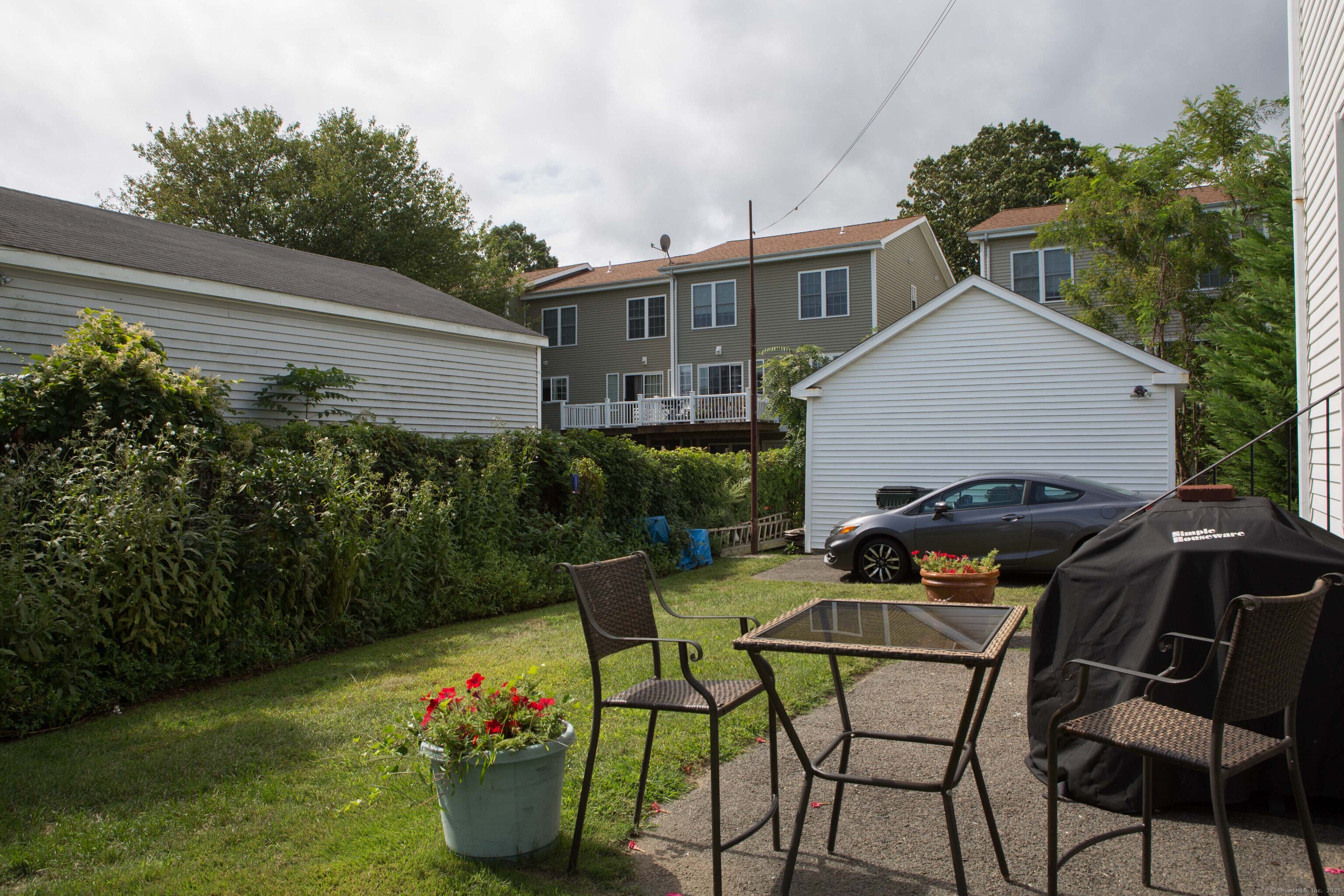 289A Halley Avenue