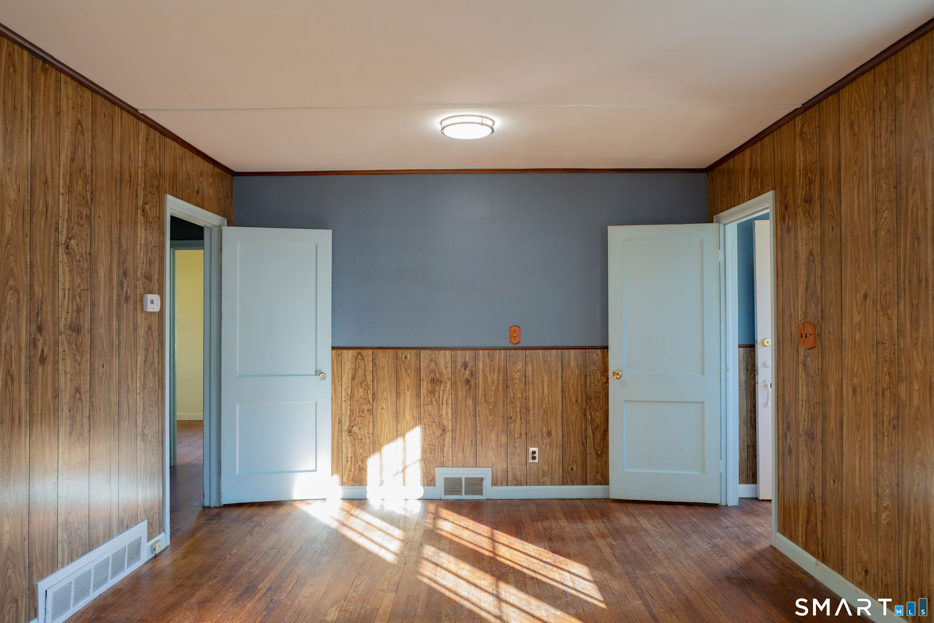 496 Burnsford Avenue