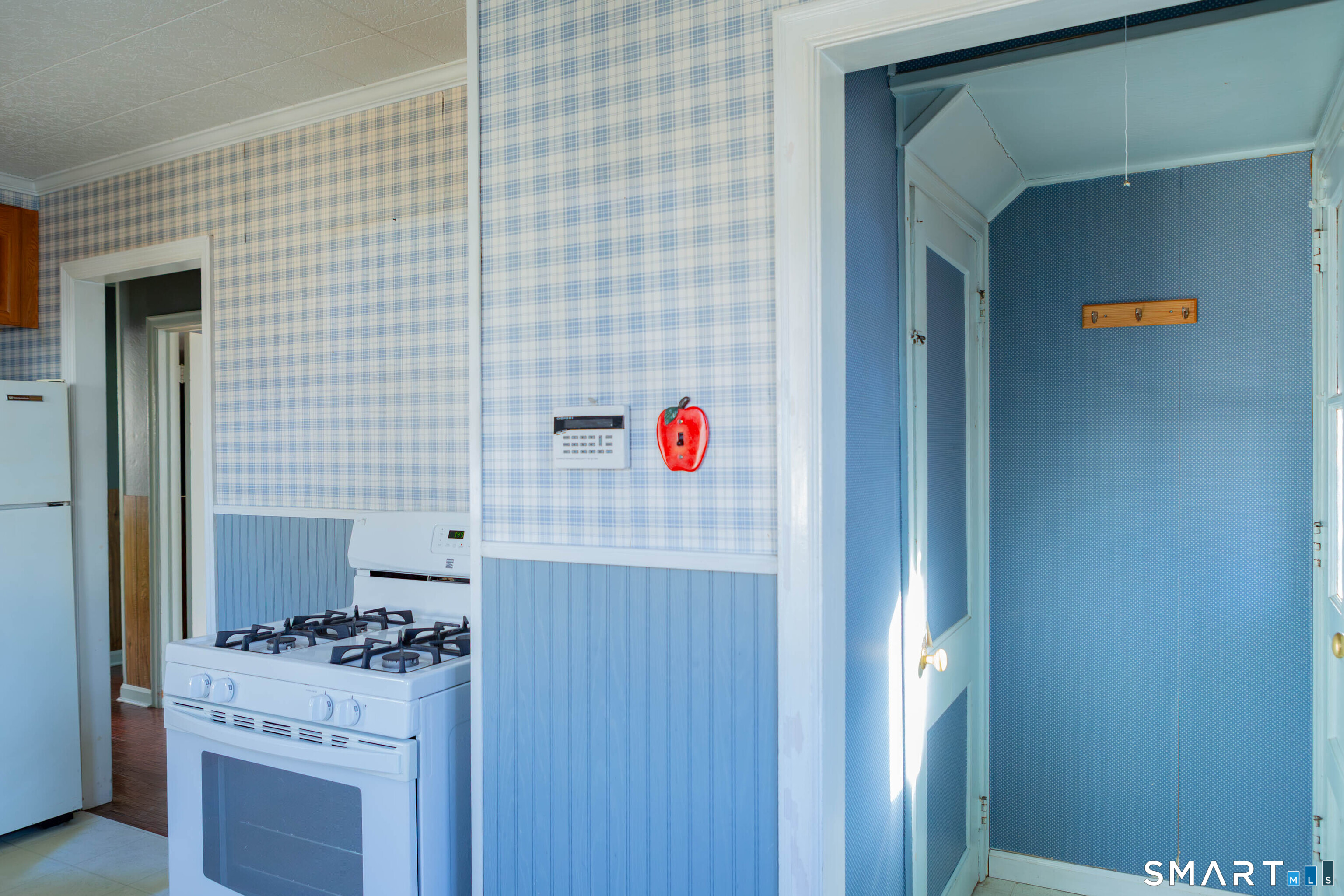 496 Burnsford Avenue