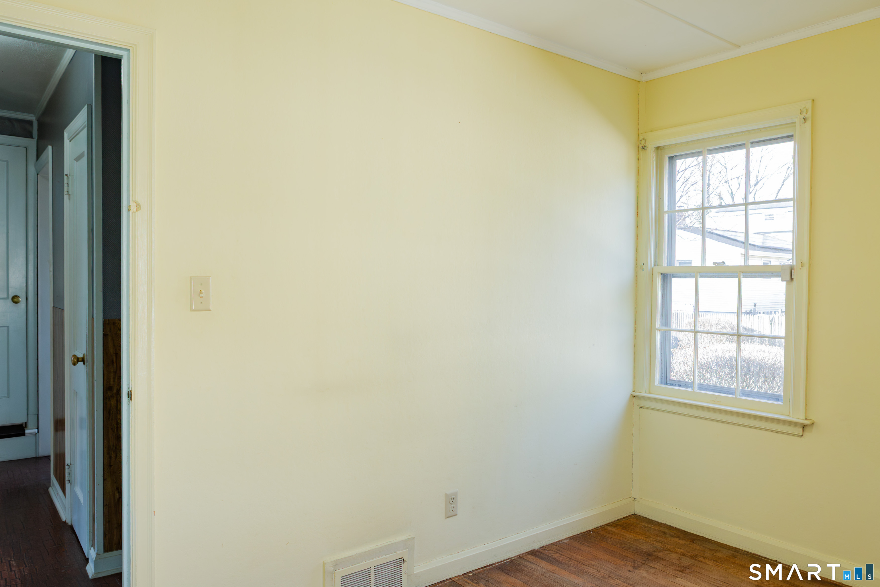 496 Burnsford Avenue