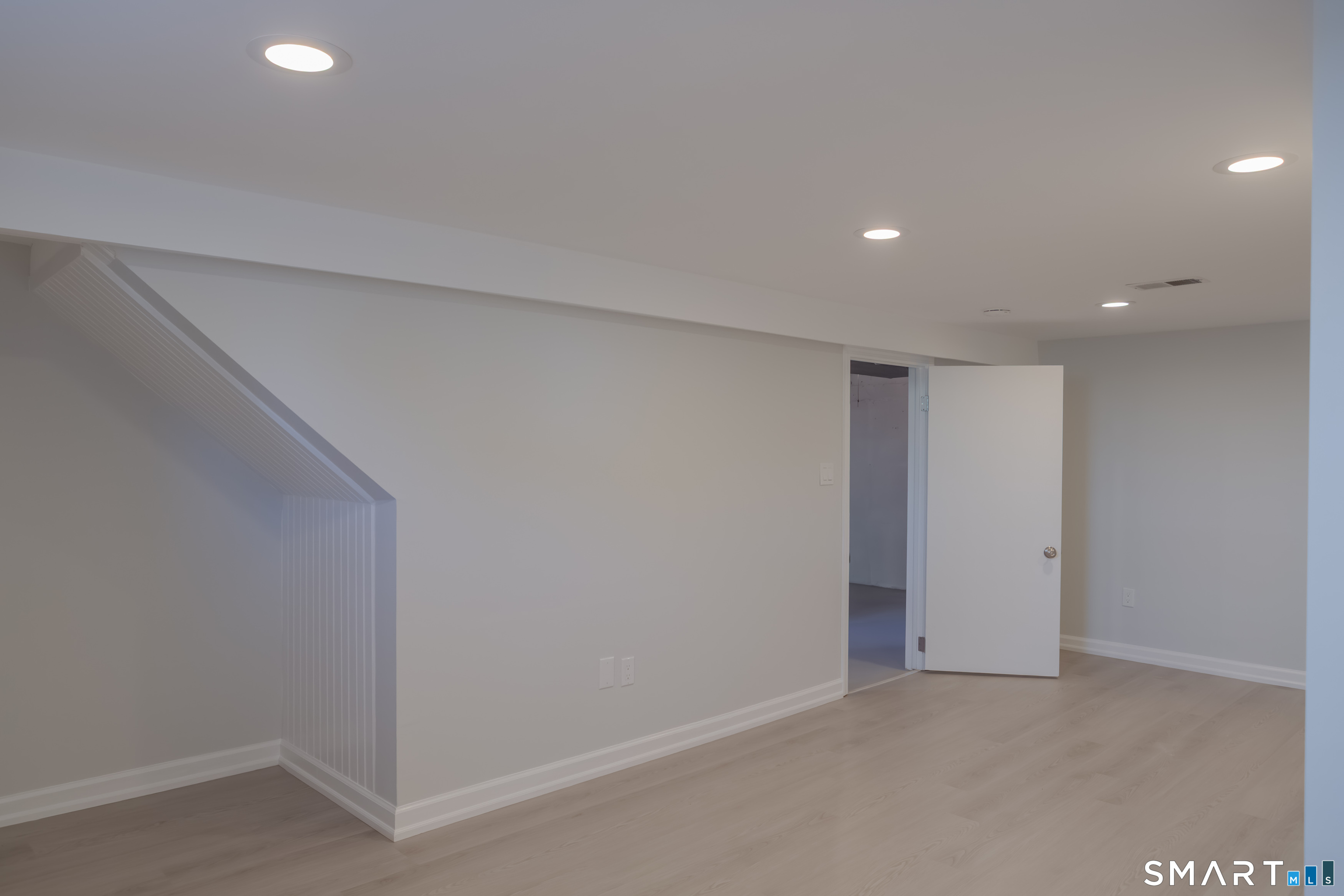 21 Bertrose Avenue