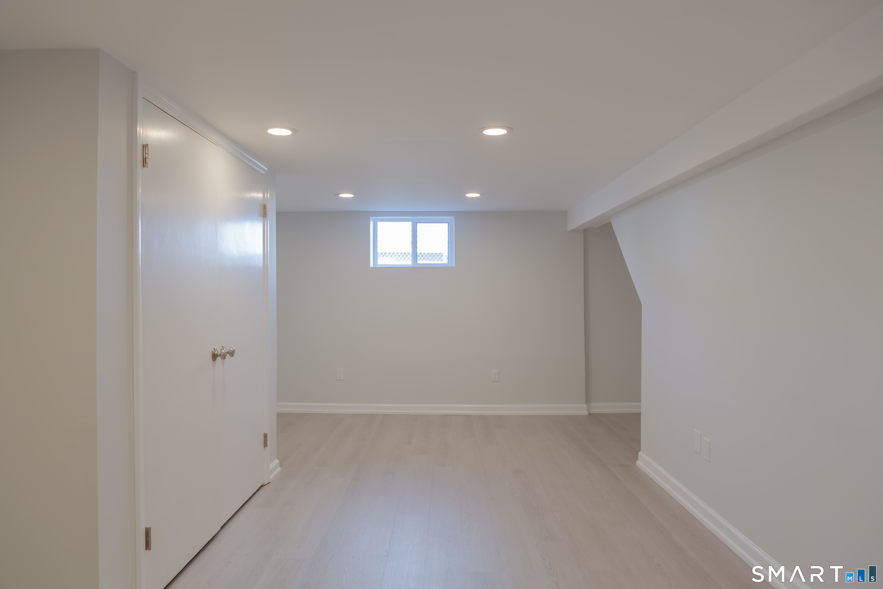 21 Bertrose Avenue