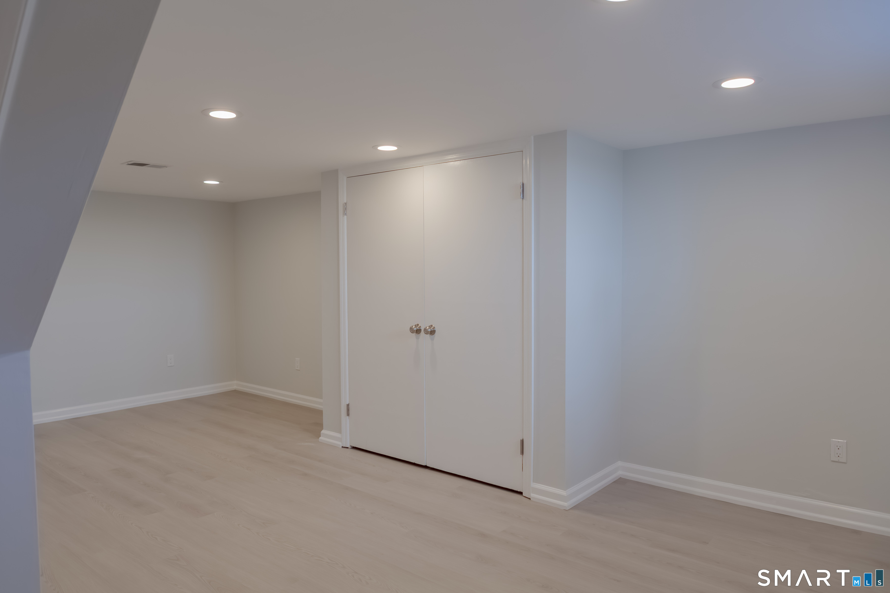 21 Bertrose Avenue