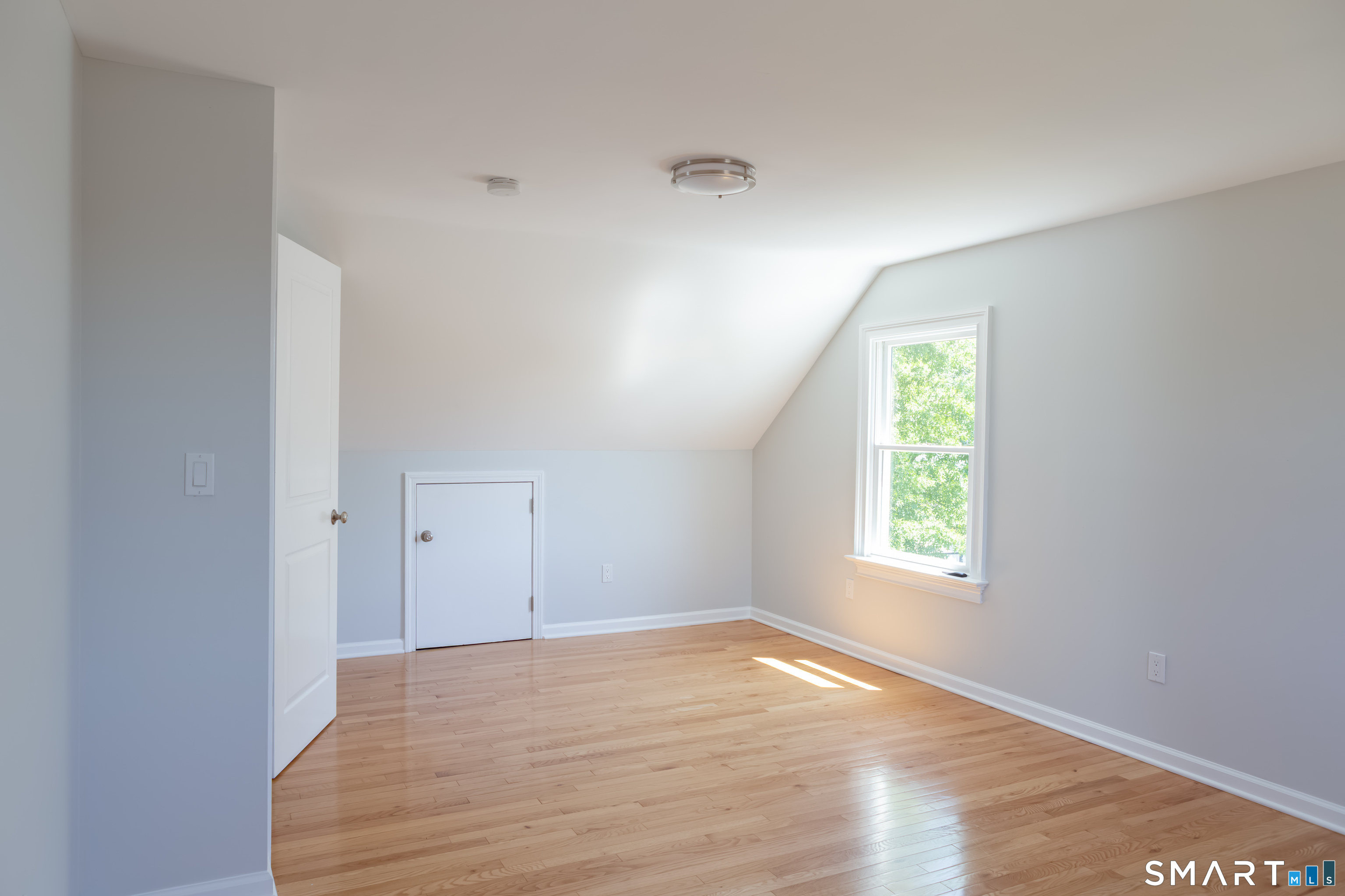 21 Bertrose Avenue