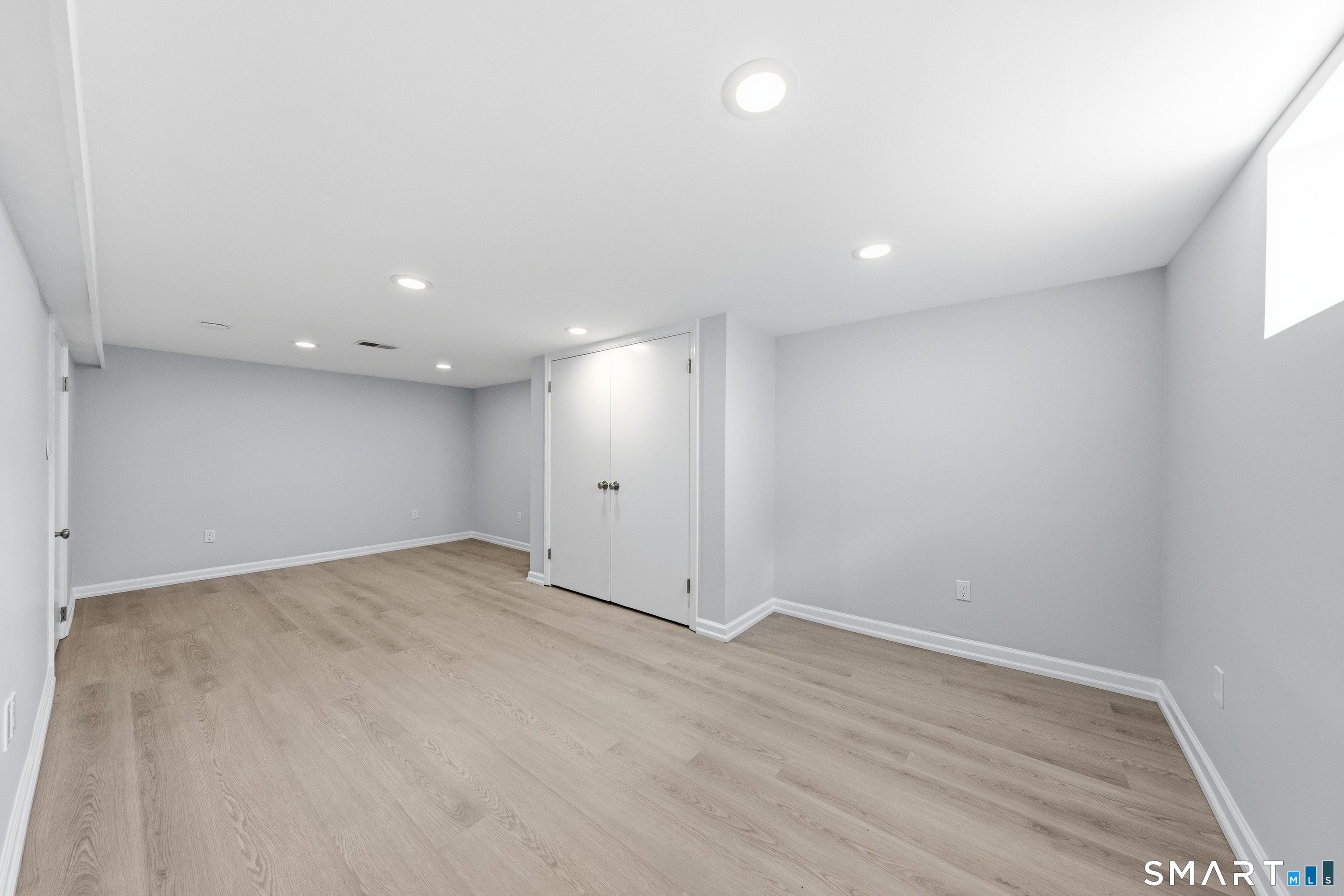 21 Bertrose Avenue