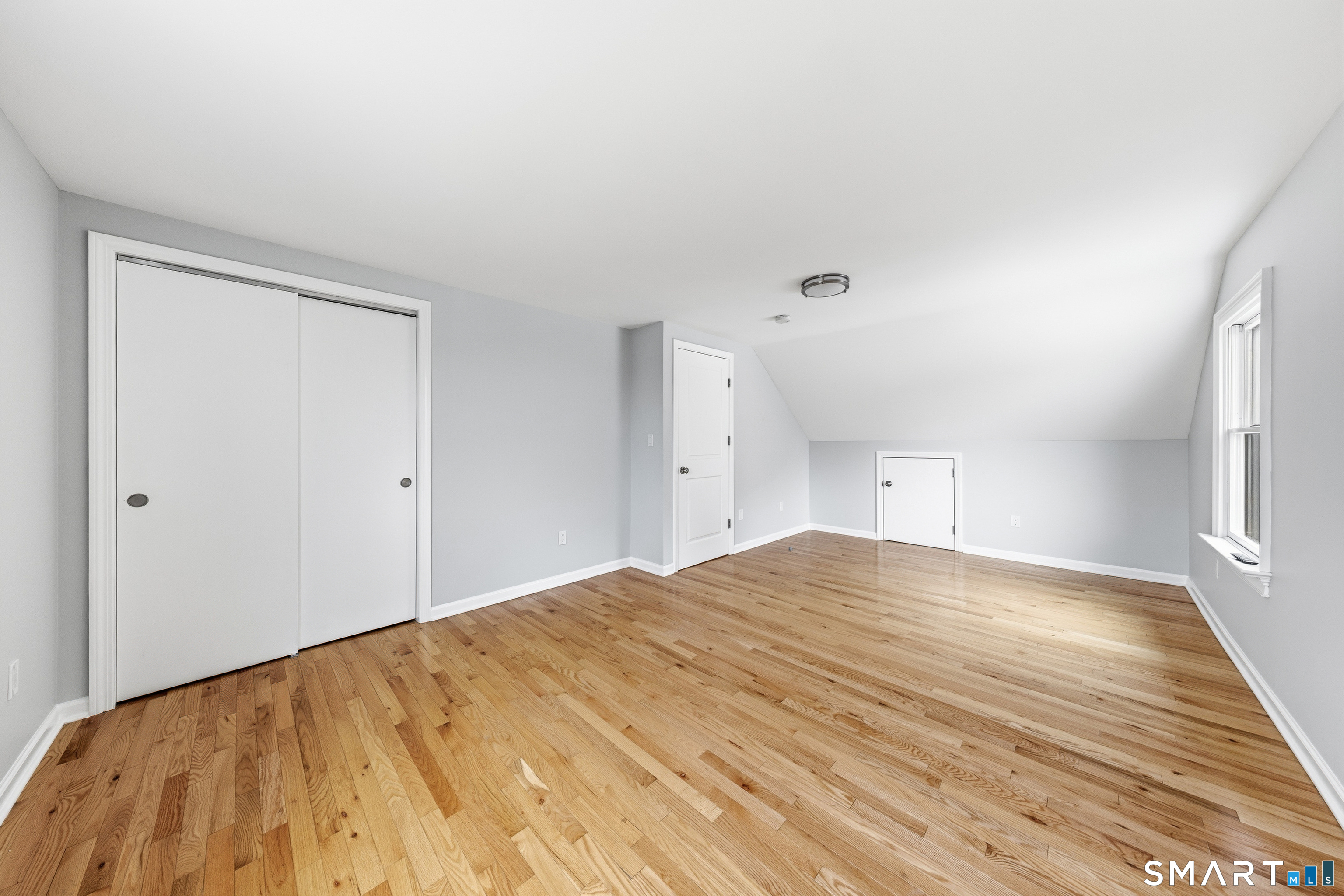 21 Bertrose Avenue