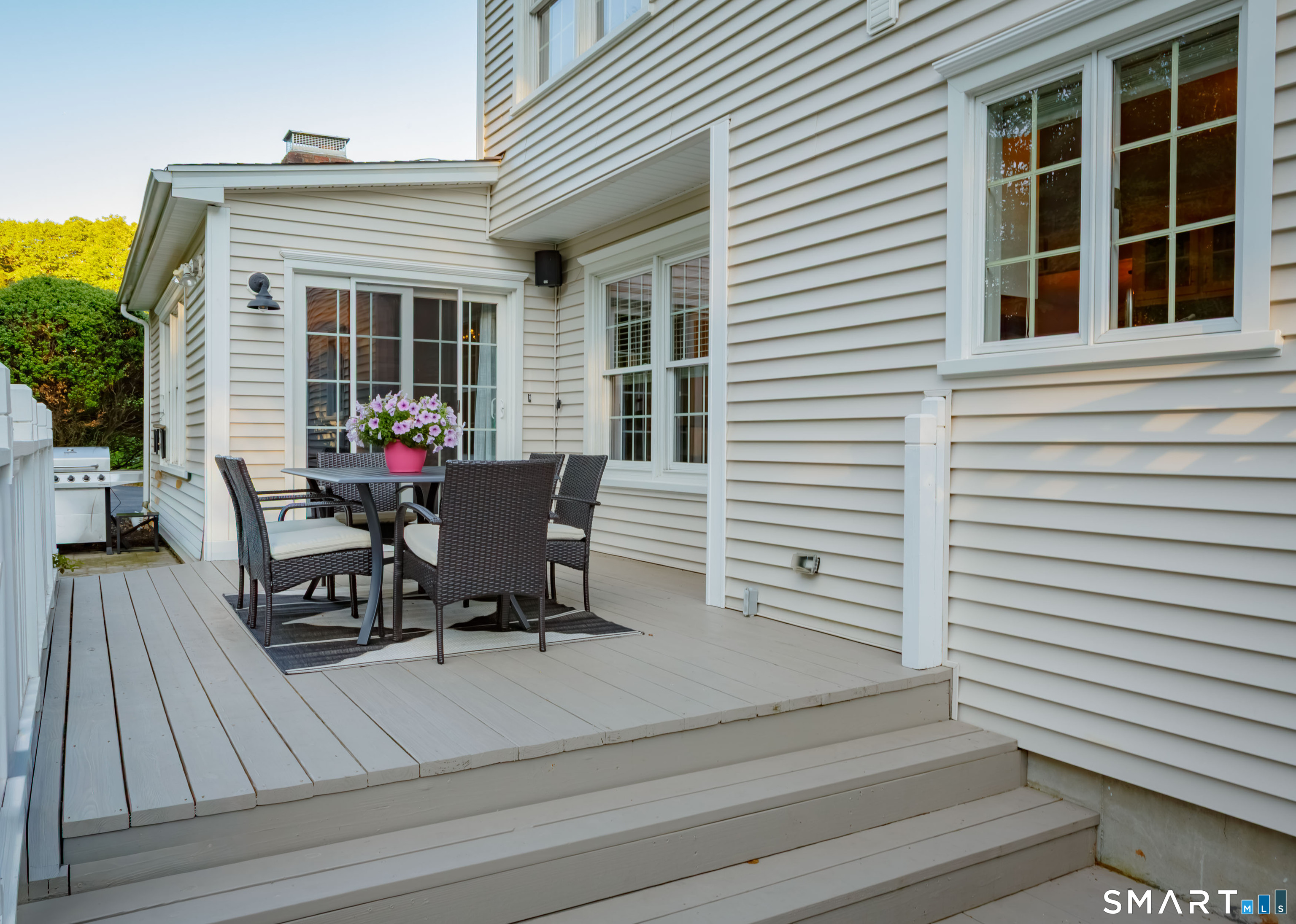 30 Crested Ridge Court