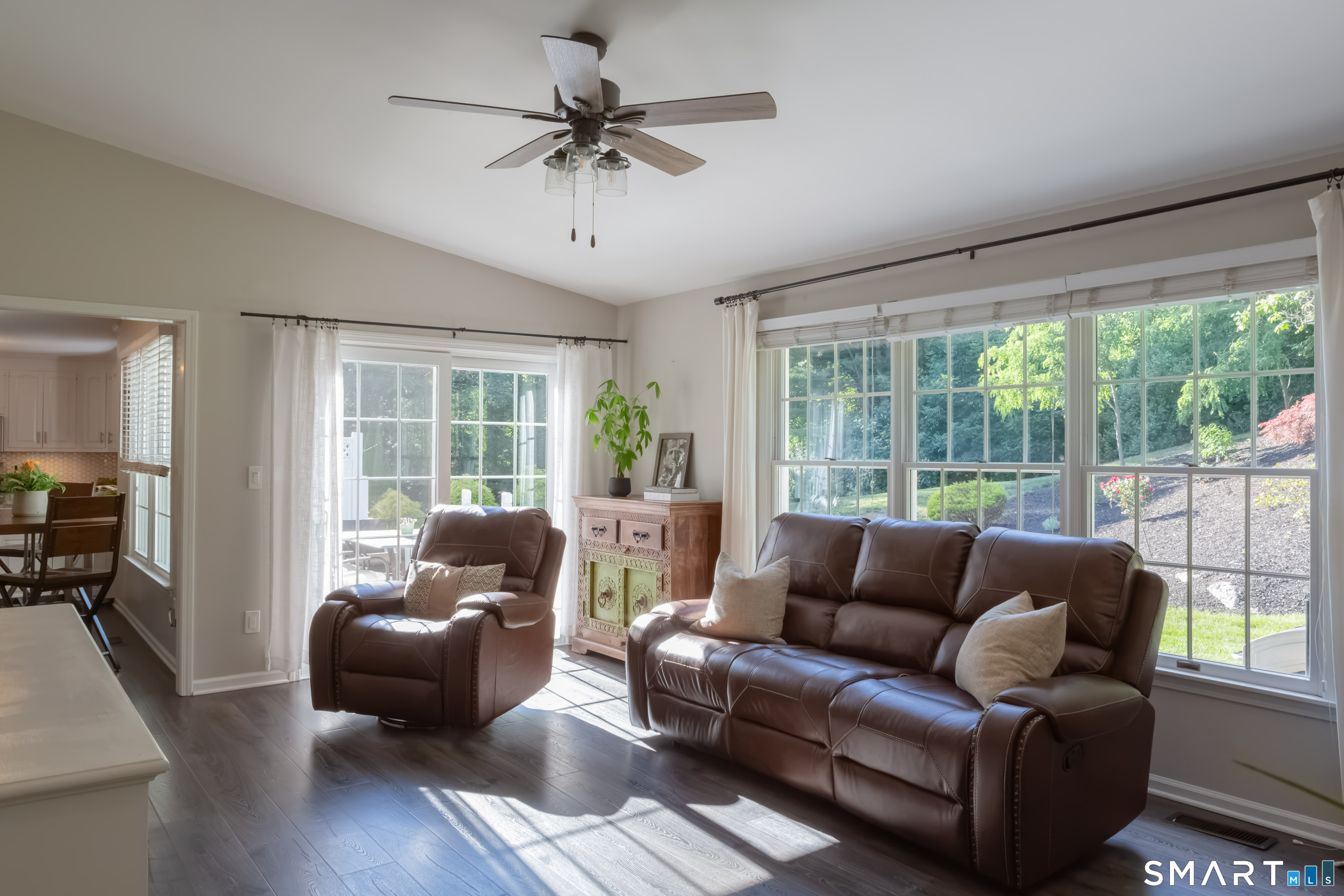 30 Crested Ridge Court
