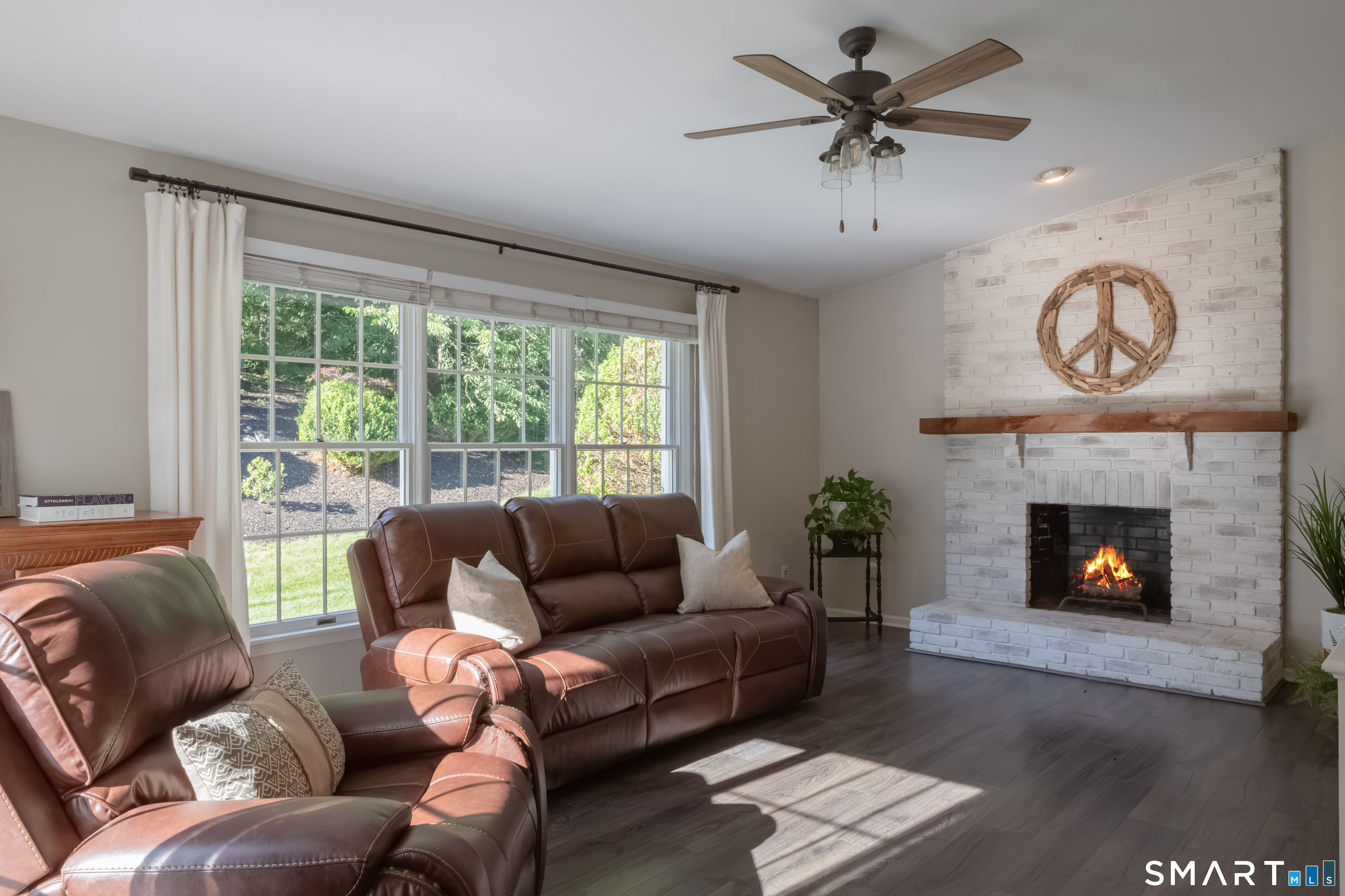 30 Crested Ridge Court