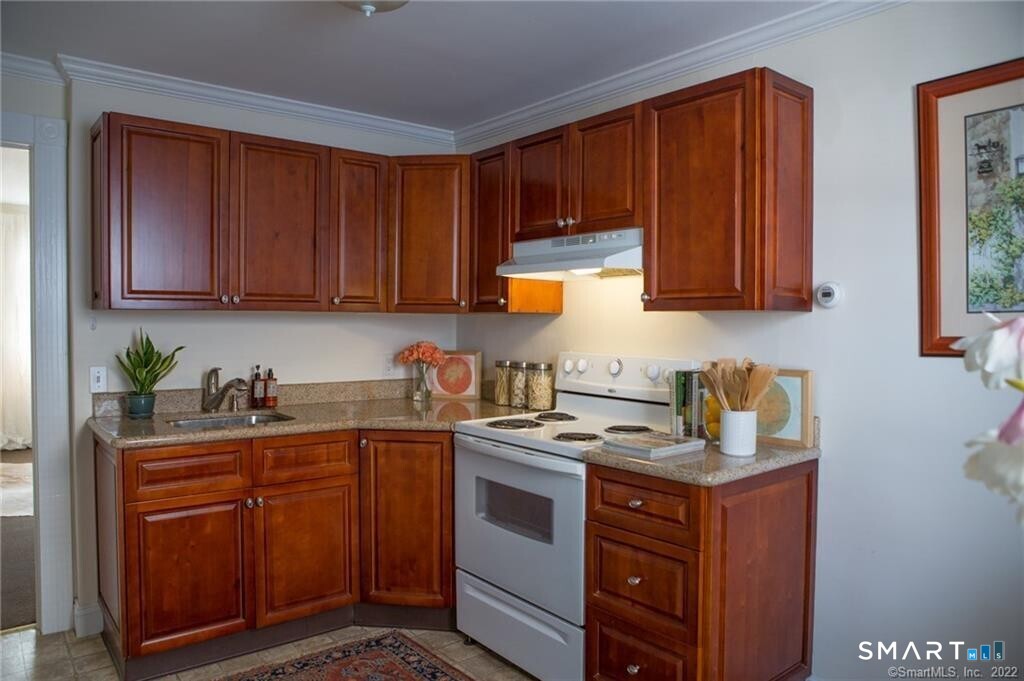 115 Tunxis Hill Road Unit: 2nd floor