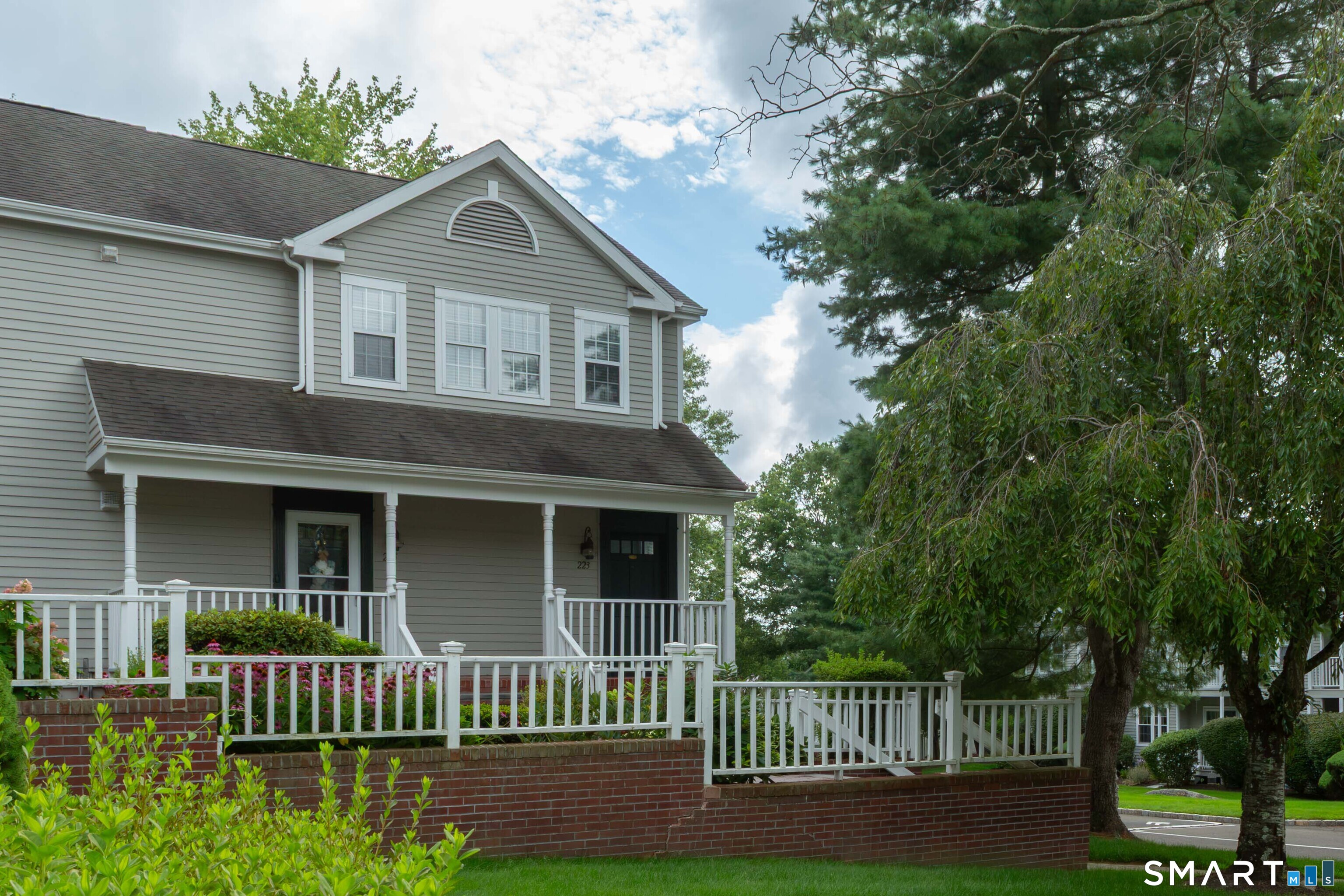 223 Mayfield Drive Unit: 223