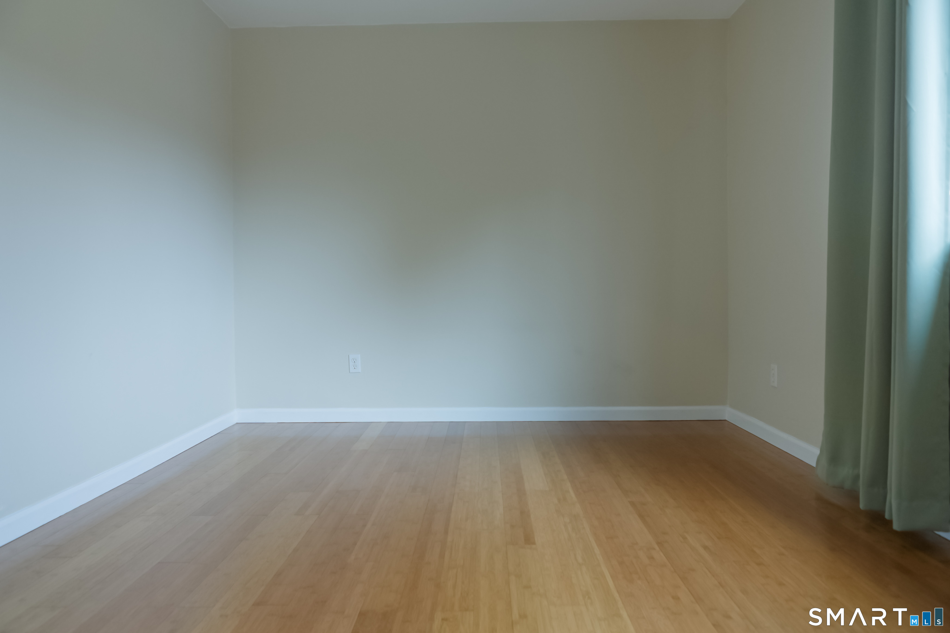 2 Washington Court Unit: 8