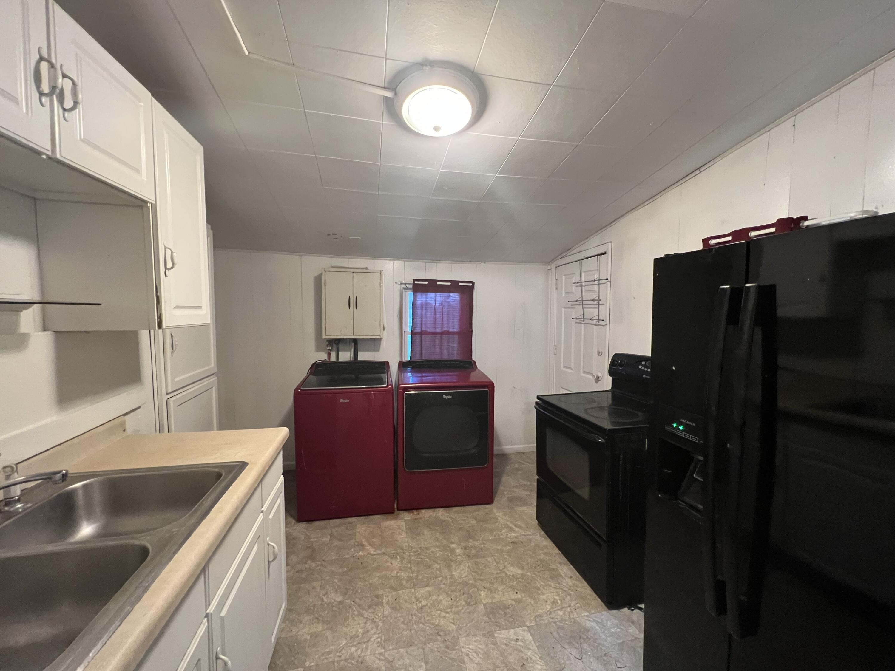 327 S 4th Street
