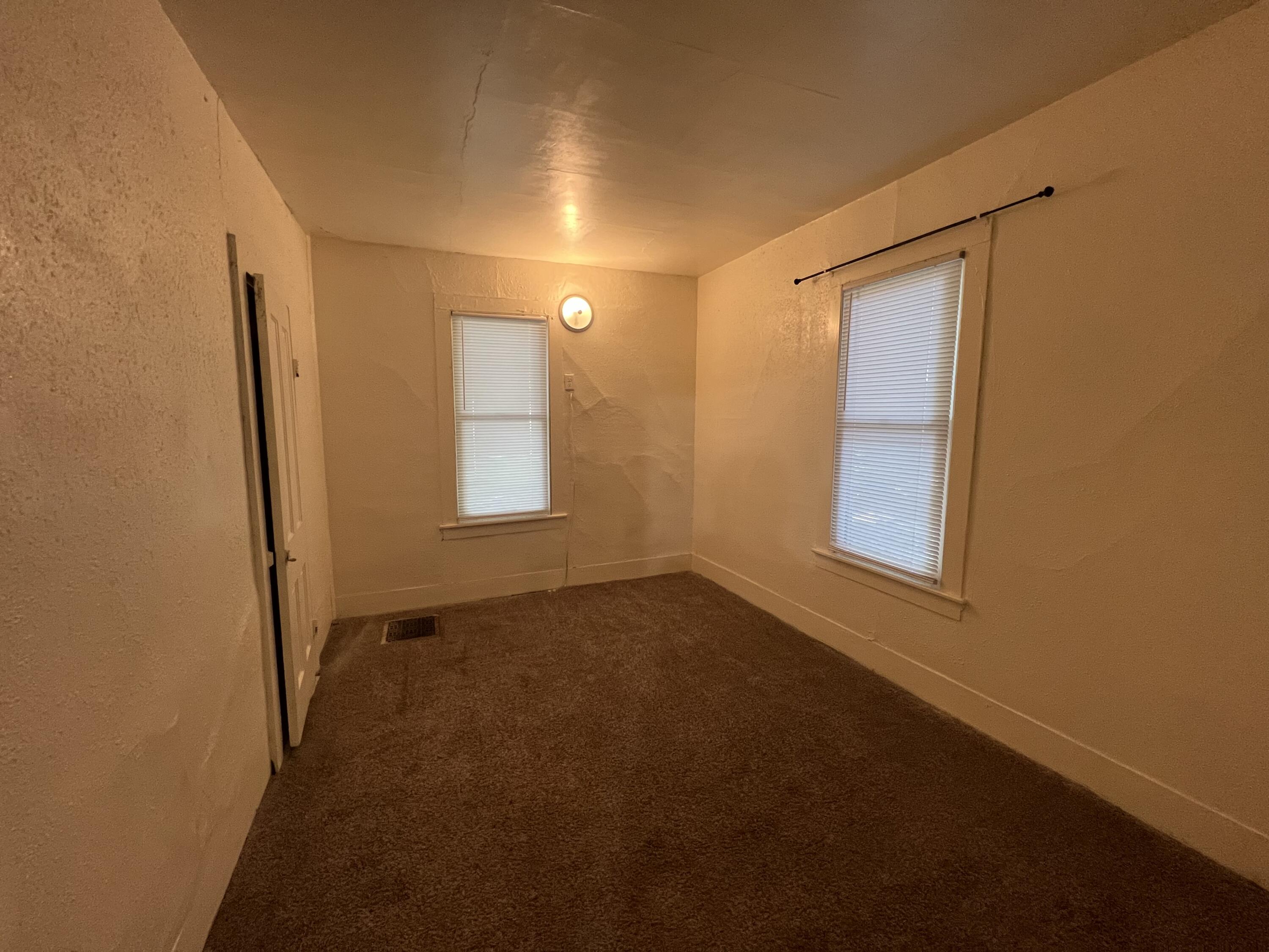 327 S 4th Street