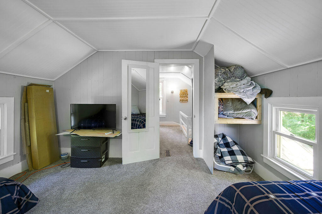 10088 N Tudor Road