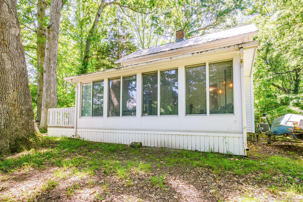10088 N Tudor Road