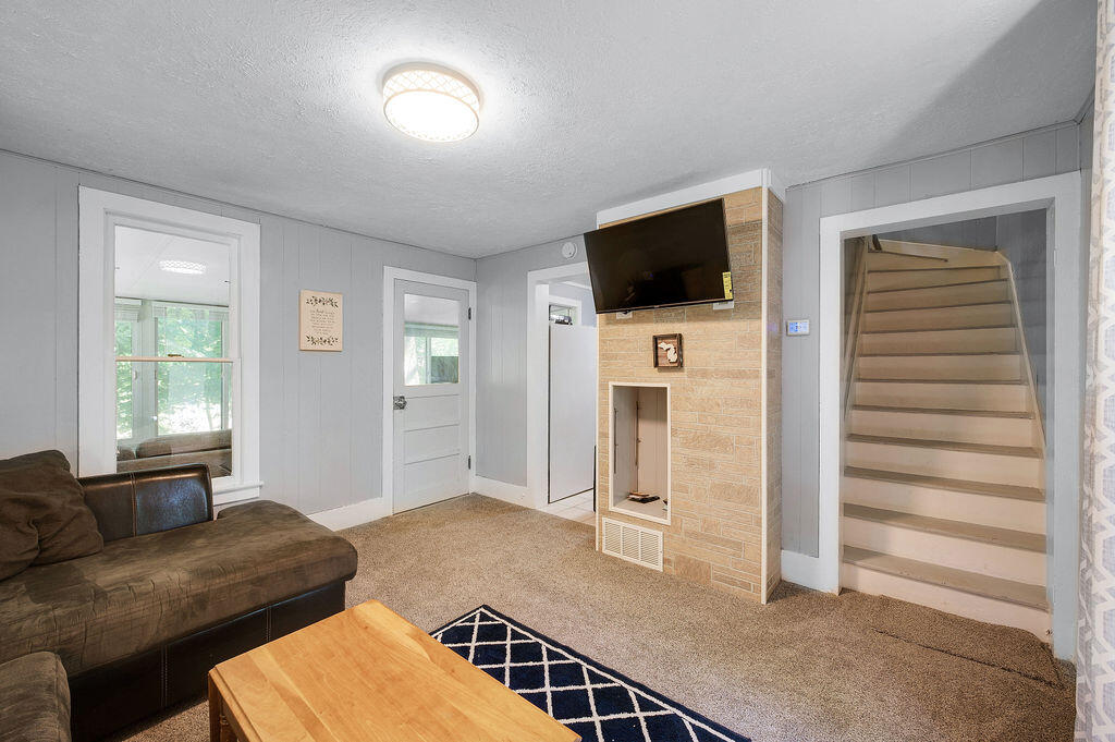 10088 N Tudor Road
