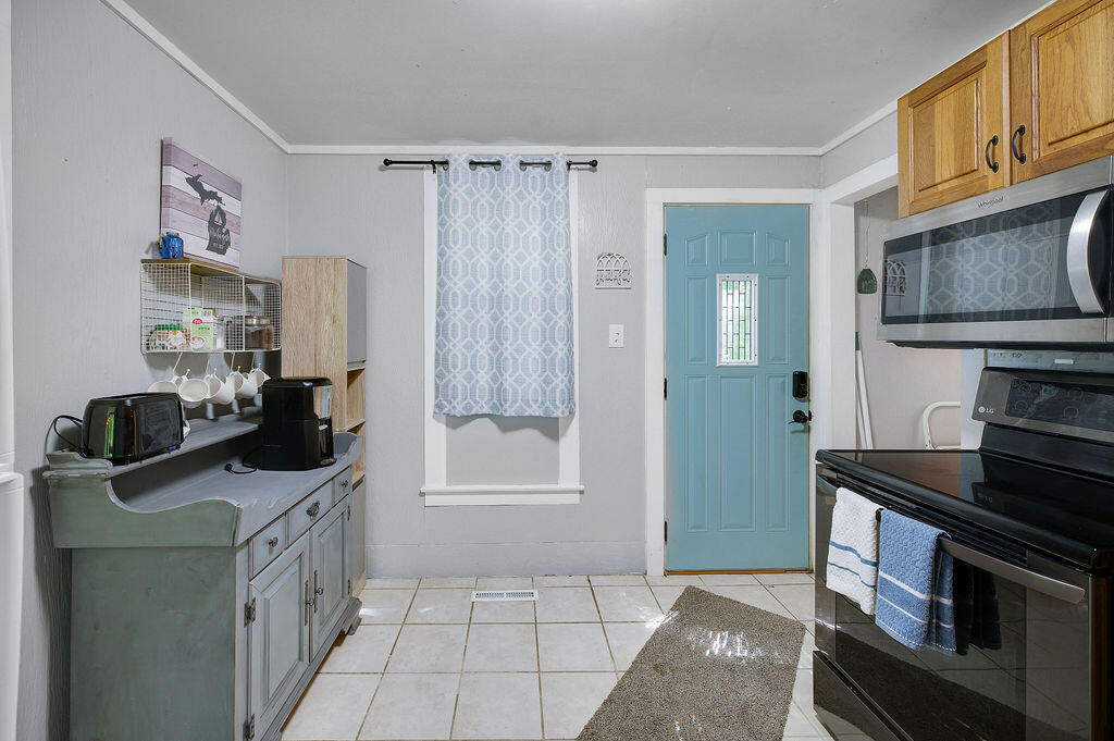 10088 N Tudor Road